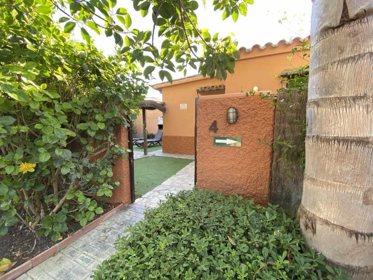 Casa Bungalows Con Jardin Privado Y Piscina Compa 카디스 외부 사진